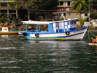 Barcos da Enseada de Araçatiba - Ilha Grande