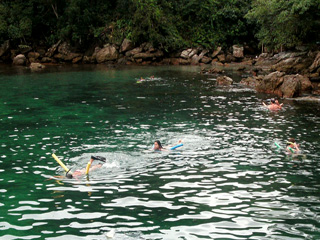 Flutuando na Lagoa Verde