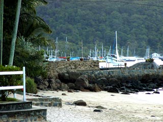 Vista para a praia do Abraão - Ilha Grande - RJ