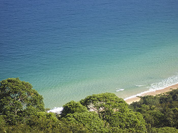 Paraíso rico em águas cristalinas