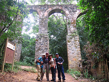 Aqueduto - Enseada do Abraão - Ilha Grande - RJ