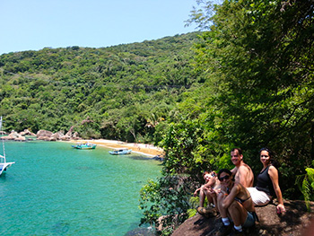 Visão incrível da Praia da Feiticeira do mirante de mesmo nome