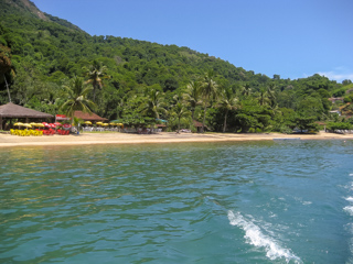 Canto esquerdo de Maguariquessaba vista do barco