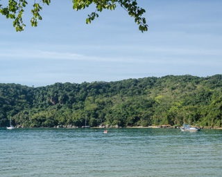 A Enseada de Palmas e toda sua majestosidade, vista do mar